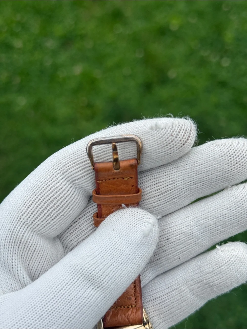 Bulova vintage 1960s winding Gold-Tone Watch with Brown Leather Strap Mens Watch